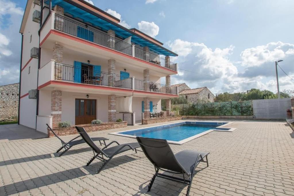 Petrovija Apartman Rocky מראה חיצוני תמונה