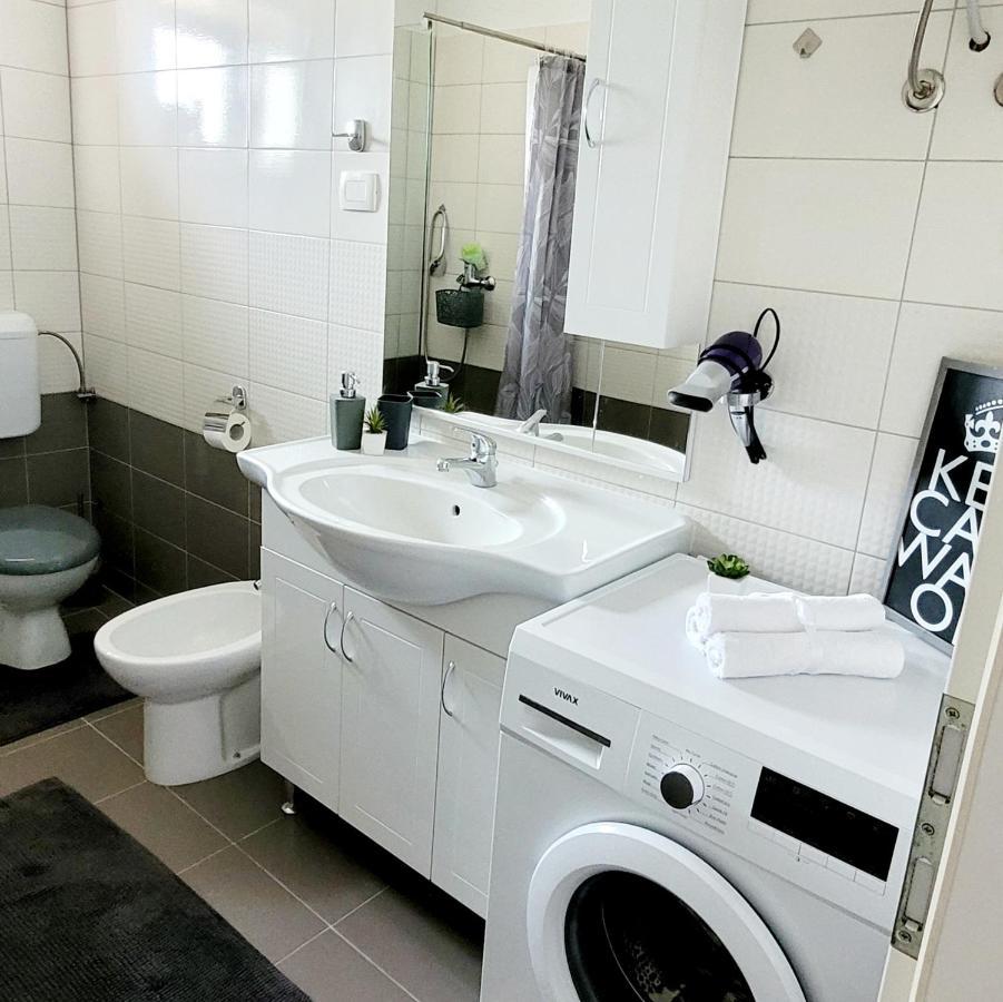 Petrovija Apartman Rocky מראה חיצוני תמונה